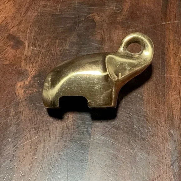 Brass Elephant Paperweight Made in Korea - Picture 4 of 6